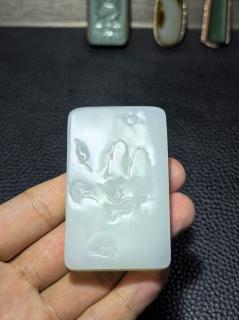 黑皮料挂件 玉牌选用极为稀有的和田玉俄罗